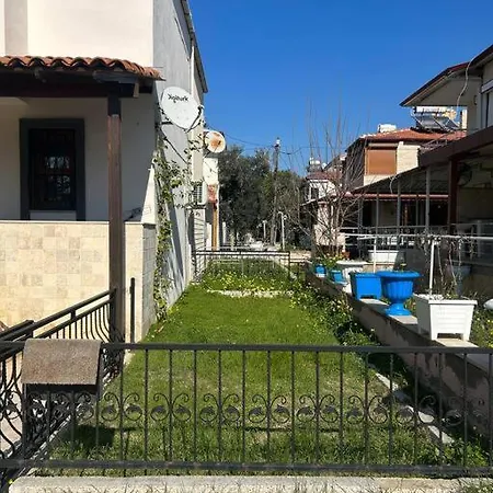 2 Minute Walk To Seaside * 库萨达斯